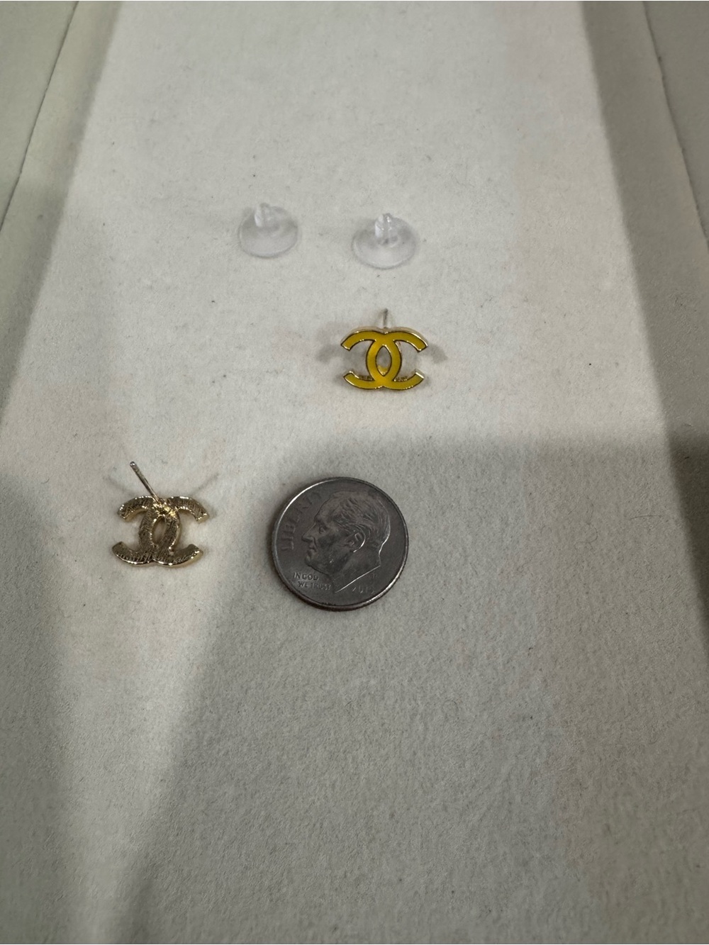 Yellow & gold tiny studs - Picture 2 of 4